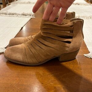 Carlos Santana Womens SuedeTan Strappy Ankle Booties Spring Neutral Size 8.5